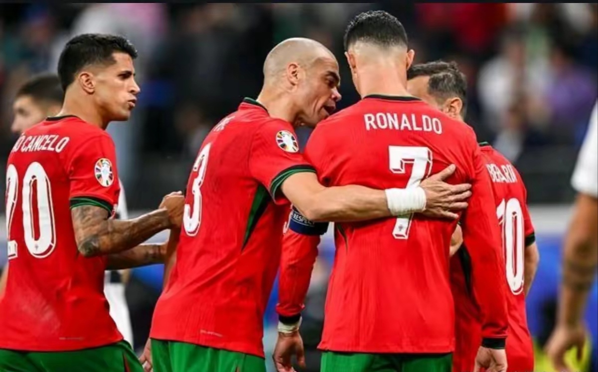 包含西亚卡姆巅峰对决,Ming与70激战日本队分钟,挺进下一轮胜负难料!的词条 包含西亚卡姆巅峰对决,Ming与70激战日本队分钟,挺进下一轮胜负难料!的词条